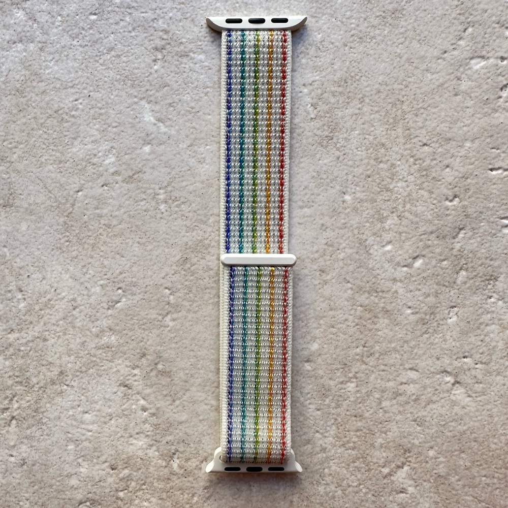 Apple Watch 40mm Pride Edition Nike Sport Loop 🌈
